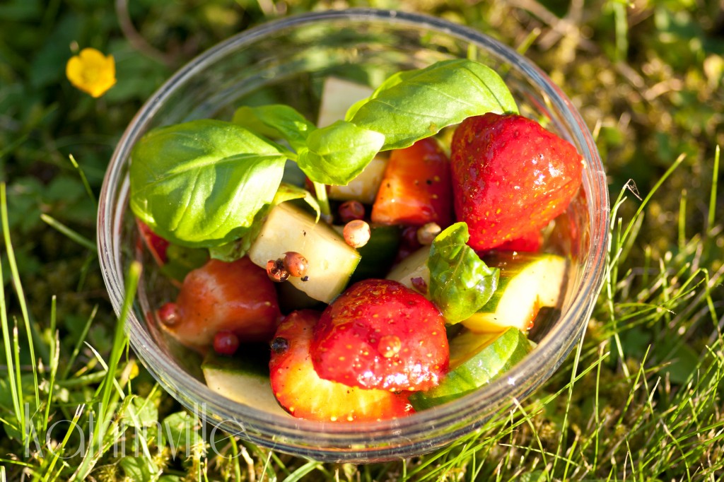 Erdbeer-Gurken-Basilikum-Salat